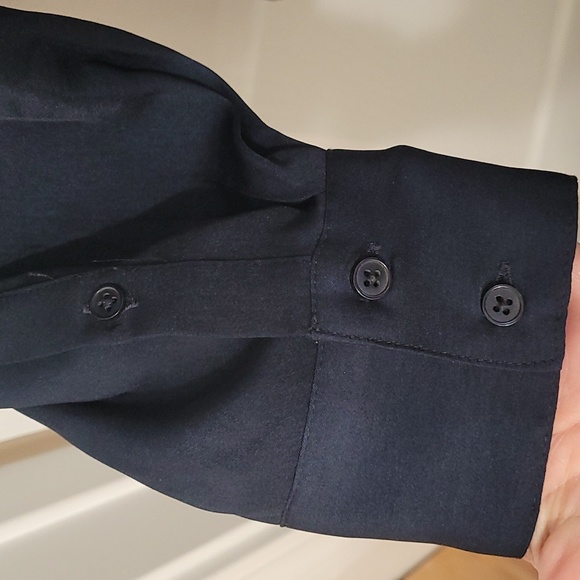 Banana Republic button down sateen shirt, navy size small - Picture 4 of 5